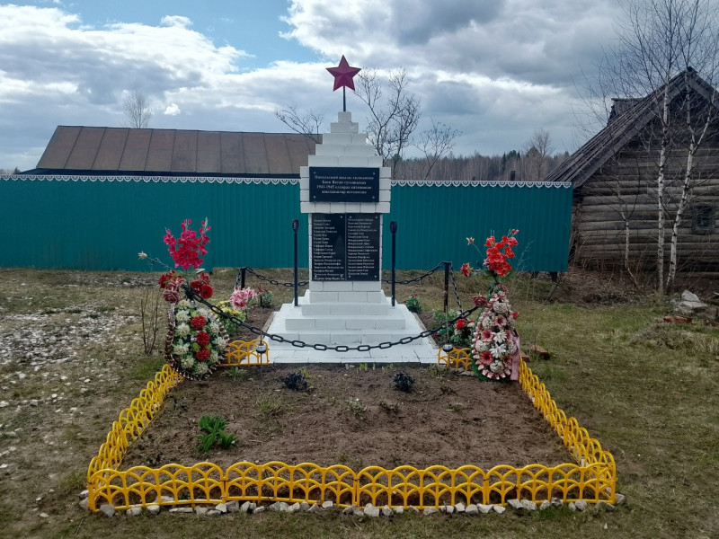 Косметический ремонт обелисков.